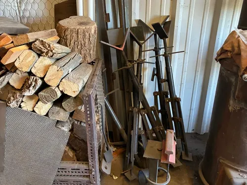 Estate of Paul Saiz auction item 130 — W&J Auction, Clovis NM